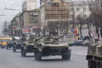 Máu đổ ở Slavyansk, Nga huy động binh sĩ tiến sát biên giới Ukraine