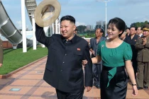 Nổi máu "hoạn thư", vợ Kim Jong-un giam ca sỹ xinh đẹp?