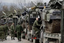 Dân Ukraine tố Nga đưa quân áp sát tỉnh miền đông Lugansk