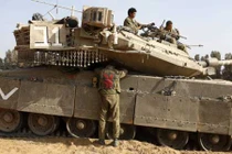 Israel tái khởi động hoạt động quân sự ở Dải Gaza