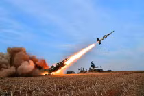 Triều Tiên tiếp tục phóng tên lửa "thách thức" Mỹ, Hàn