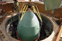 Chuyên gia Nga: Ukraine cần 10 năm để tạo bom hạt nhân