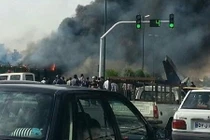 Hiện trường thảm khốc máy bay Iran gặp nạn khiến 40 người chết