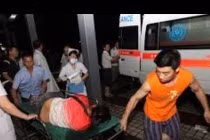 Nhóm khủng bố đâm chết 29 người Trung Quốc, 130 người bị thương