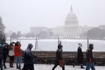 Bão tuyết hoành hành nước Mỹ