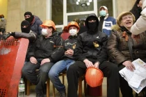 Người biểu tình Đông Ukraine đánh chiếm tòa nhà chính quyền