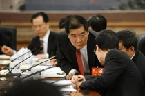 Trung Quốc không cất nhắc quan chức có vợ/con ở nước ngoài