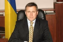 Ukraine sẽ giải quyết tình hình Crimea một cách hòa bình