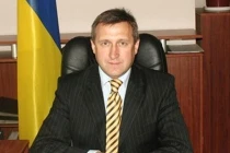 Ukraine sẽ giải quyết tình hình Crimea một cách hòa bình