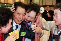 Triều Tiên, Hàn Quốc nhất trí tổ chức đoàn tụ gia đình 