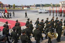 TQ chơi chiêu độc... mê mị binh sĩ tăng sức chiến đấu