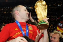 Cúp vàng World Cup: chiếc cúp thể thao xấu nhất