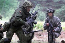 “NATO lợi dụng khủng hoảng Ukraine để có cớ tồn tại”