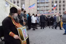 Thành phố miền đông Ukraine Slavyansk tổng động viên