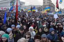 Ukraine "giữa đôi dòng“: theo phương Tây hay Nga?