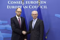 Ukraine chưa dám “buông tay” Nga lúc này