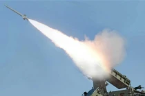 Triều Tiên bất ngờ bắn thử 10 tên lửa tầm ngắn