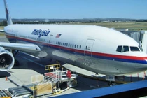 Máy bay Malaysia Airlines suýt đâm vào máy bay khác