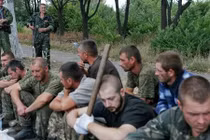 Dân quân Donetsk trả tự do 15 tù binh Kiev