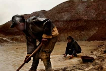 Cuộc sống khắc nghiệt tận cùng của vàng tặc Mông Cổ