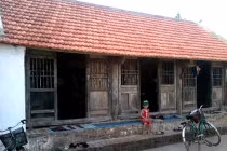 Cột nhà bỗng... nổi mặt người chấn động dư luận Nam Định