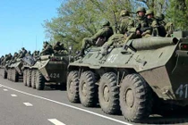 NATO: Nga sẽ lấy cớ sứ mệnh nhân đạo để đánh Ukraine?