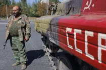 Ly khai chiếm giữ đường cao tốc chính ở đông Ukraine