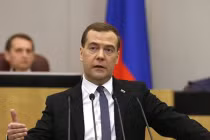 Thủ tướng Nga “kể khổ” sau vụ sáp nhập Crimea