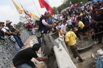 Văn phòng Thủ tướng Thái Lan bị bao vây