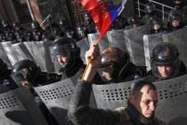 Người dân Donetsk chặn Quân đội Ukraine tới biên giới Nga