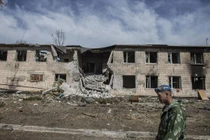 Tướng NATO: “Lệnh ngừng bắn ở đông Ukraine chỉ là hình thức”