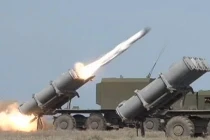 Putin tính gì khi lệnh tập trận sát Ukraine?