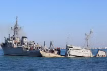Nga bịt chặt lối ra Biển Đen của tàu chiến Ukraine