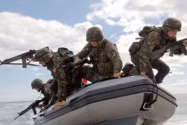 Ba Lan khẩn thiết “xin” 10.000 quân thường trú từ NATO