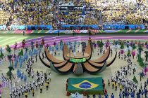 Vẻ đẹp các nữ vũ công lễ khai mạc World Cup