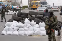 Lực lượng vũ trang “lạ” lập chốt chặn ở Sloviansk, Ukraine