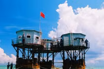 Trung Quốc ngang ngược khoe ảnh nhà trái phép ở Trường Sa