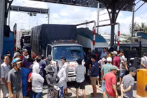 BOT Biên Hòa “thất thủ“: CSGT mời tài xế làm việc vì lỗi gì?