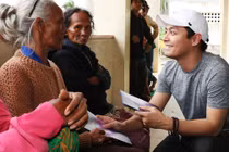 Bão “con voi” tàn phá Nha Trang, bán kết HHHV Việt Nam sẽ ra sao?