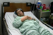 Kinh hoàng nữ bác sĩ bị chém, cướp túi ở của ngõ Sài Gòn