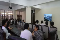 Người dân theo dõi thi Tổng Cục trưởng Đường bộ