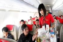 Vietjet Air hoãn bay không báo, hành khách "sôi máu"