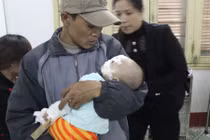 Khởi tố kẻ cuồng sát chị vợ, chém cháu 6 tháng tuổi