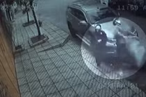 Tài xế ô tô đâm 2 tên trộm chó, nếu chết người có bị xử lý?