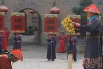 Không biết chữ, các thái giám thời xưa đọc thánh chỉ thế nào?