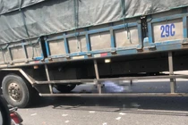Hà Nội: Ô tô tải va chạm với xe máy, người đàn ông tử vong