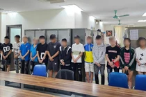Tạm giữ nhóm đối tượng dùng súng bắn người đi đường ở Hà Nội