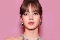 Nhan sắc rực rỡ của Lisa (BLACKPINK) - sao nữ đẹp nhất thế giới