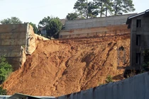 Hoàng Thùy Linh phấn khích khi xem Blackpink nhảy “See tình“