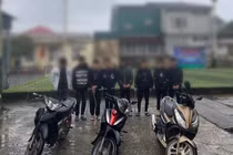 Hà Tĩnh: Bắt nhóm đối tượng bịt khẩu trang, dùng hung khí chém người